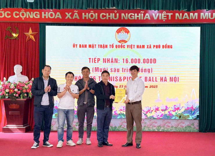 Xã Phù Đổng phát động ủng hộ đồng bào các tỉnh miền Trung – Tây Nguyên bị ảnh bởi mưa lũ - ảnh 3