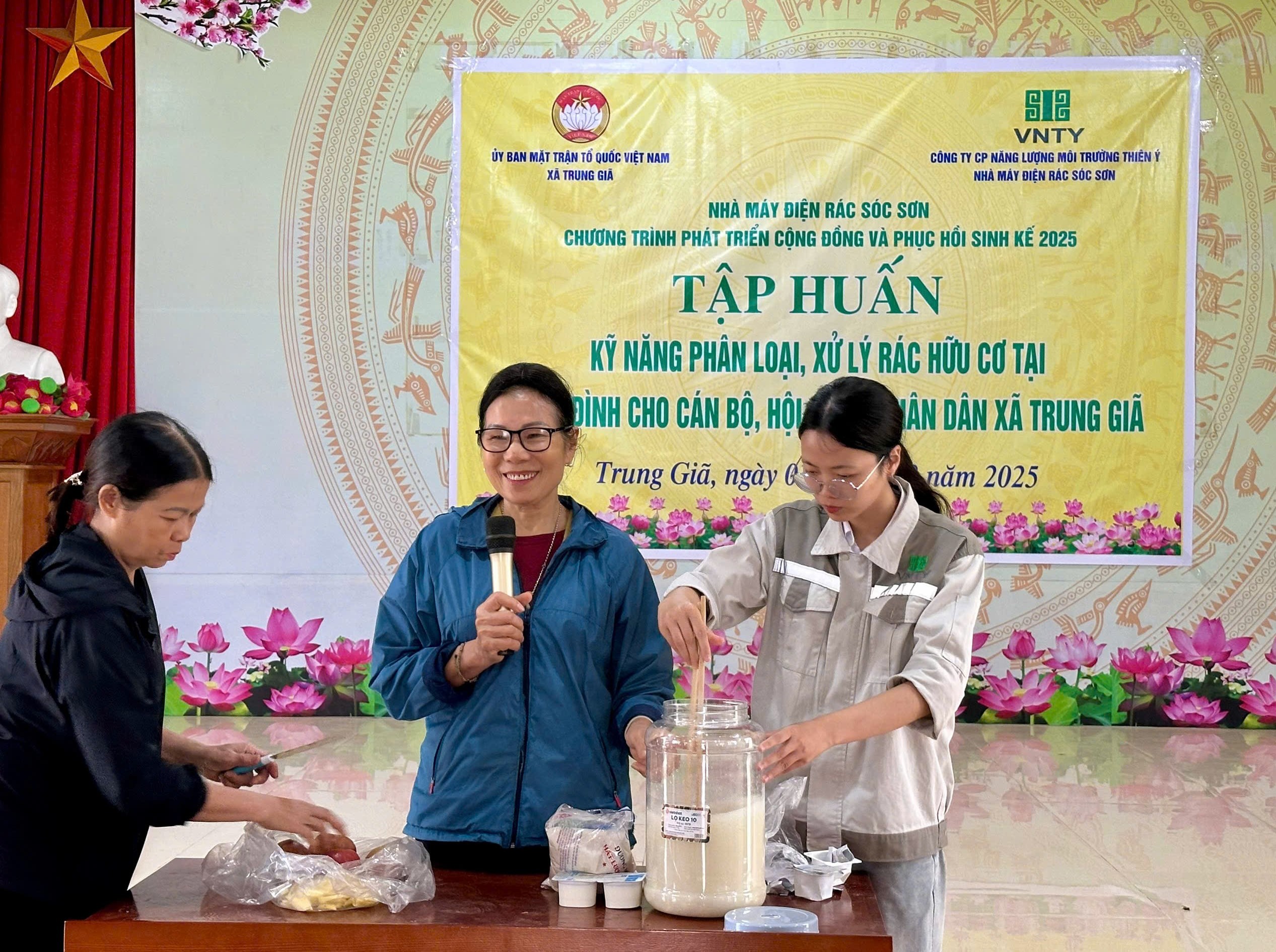 Tập huấn kiến thức về phân loại rác tại nguồn cho lực lượng nòng cốt của các đoàn thể và người dân - ảnh 3