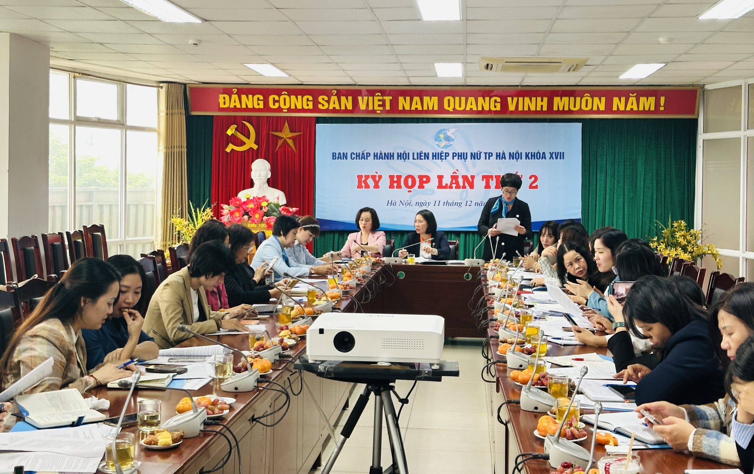 Phụ nữ Thủ đô đoàn kết, sáng tạo, triển khai có hiệu quả Nghị quyết Đại hội Đảng - ảnh 2