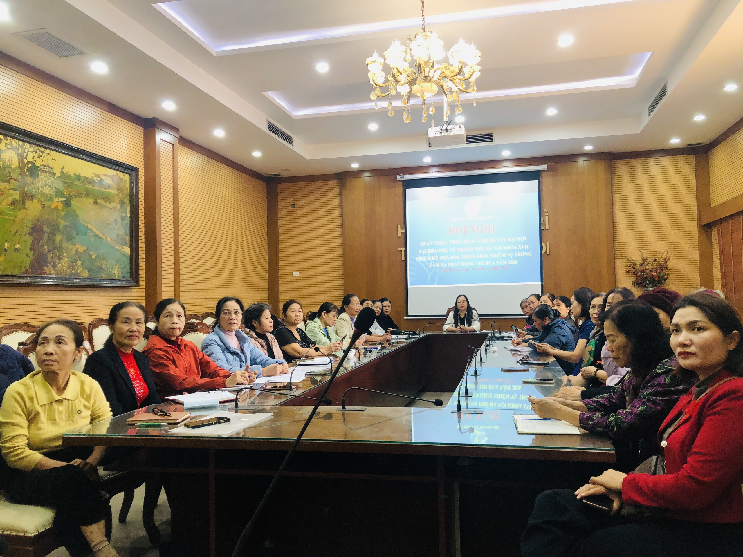 Hội LHPN Hà Nội quán triệt, triển khai Nghị quyết Đại hội đại biểu phụ nữ thành phố Hà Nội lần thứ XVII, nhiệm kỳ 2025-2030 - ảnh 9