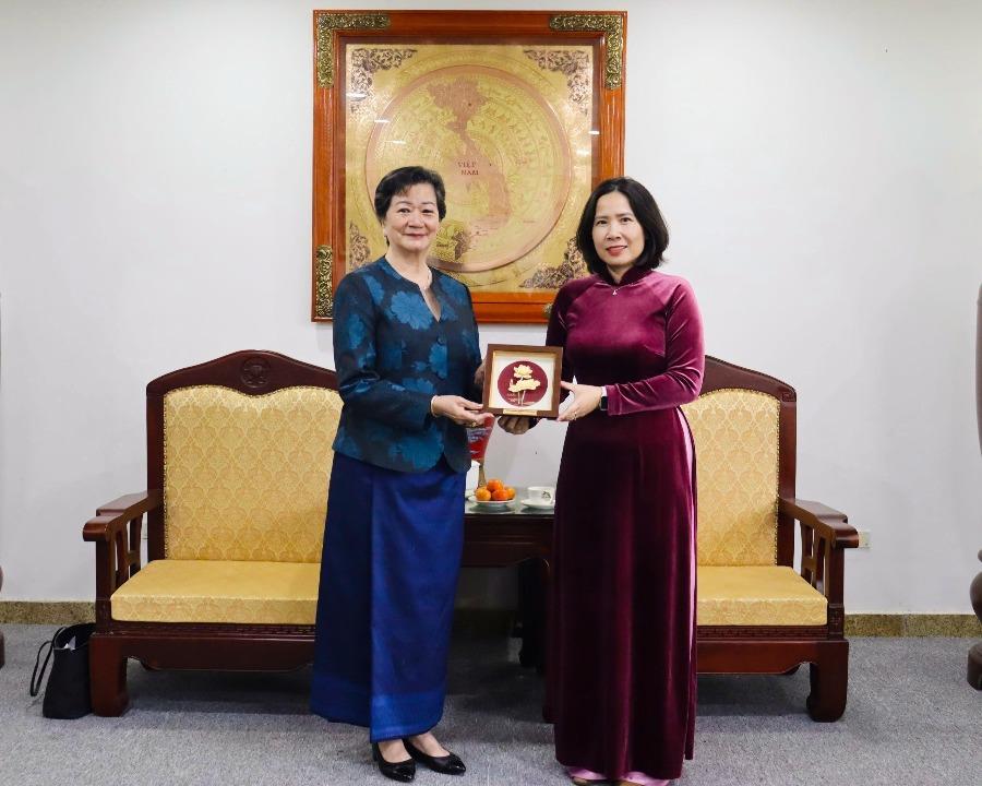 Đại sứ Campuchia tại Việt Nam đến chào xã giao Hội LHPN Hà Nội nhân kết thúc nhiệm kỳ công tác - ảnh 2
