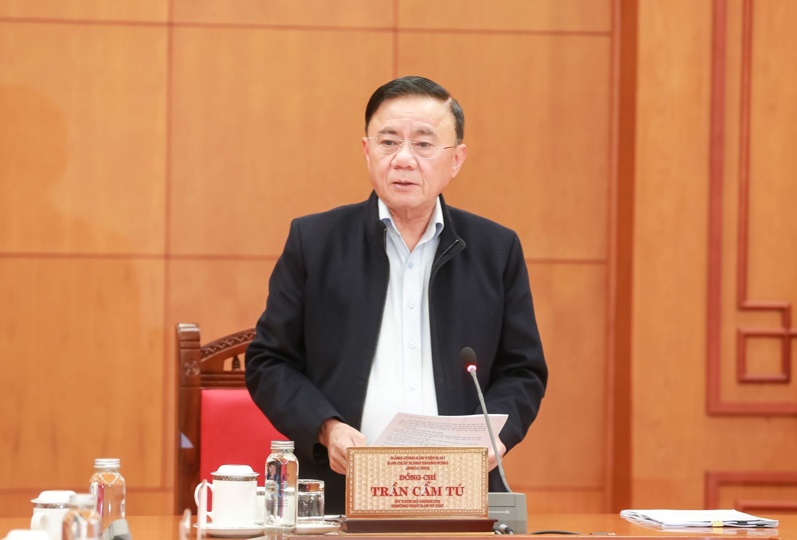 Tập trung cao độ, phối hợp chặt chẽ trong công tác chuẩn bị Đại hội XIV của Đảng - ảnh 1