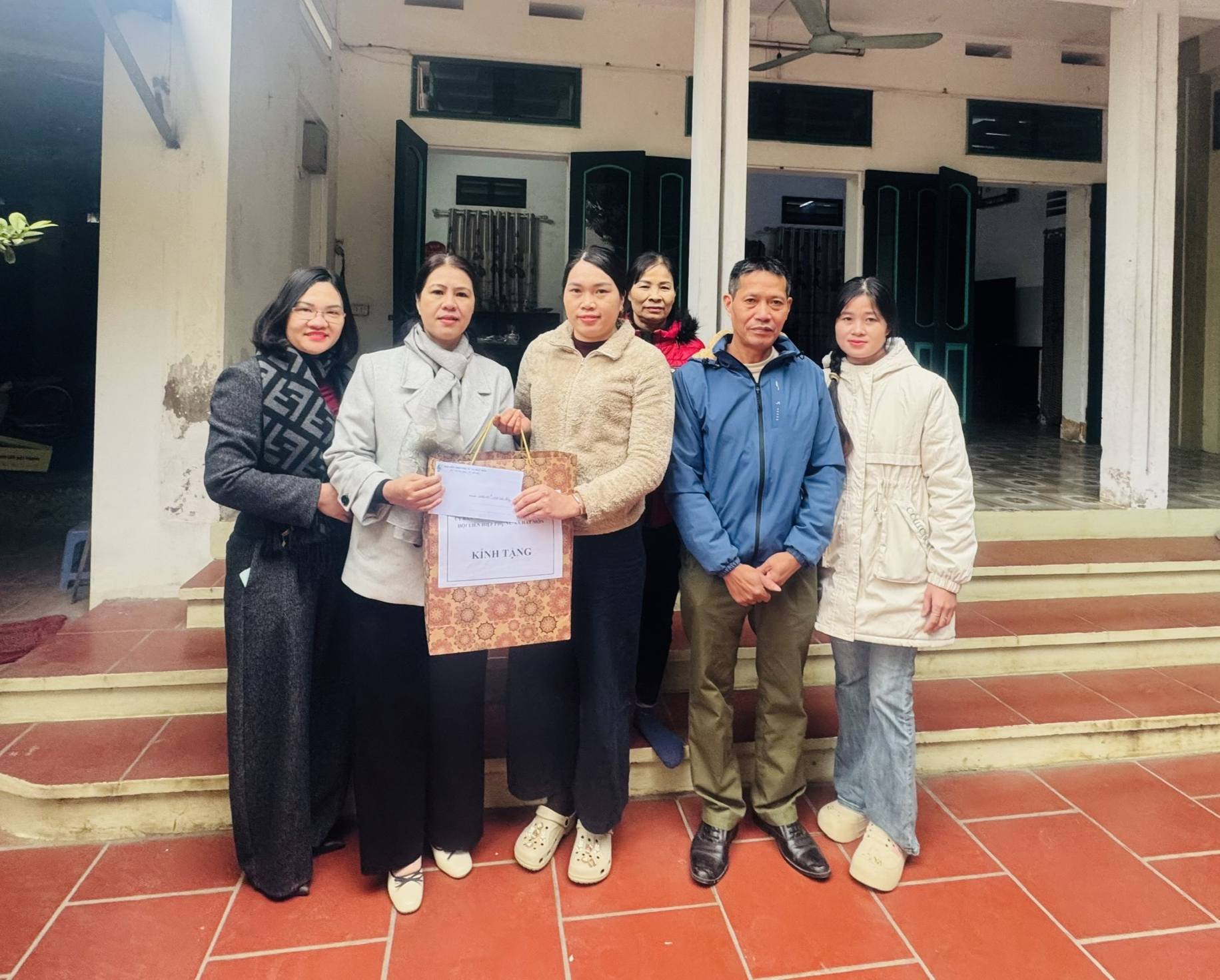 Phụ nữ Thủ đô nhiều hoạt động chăm lo Tết cho phụ nữ và trẻ em nhân dịp Tết Bình Ngọ 2026 - ảnh 2