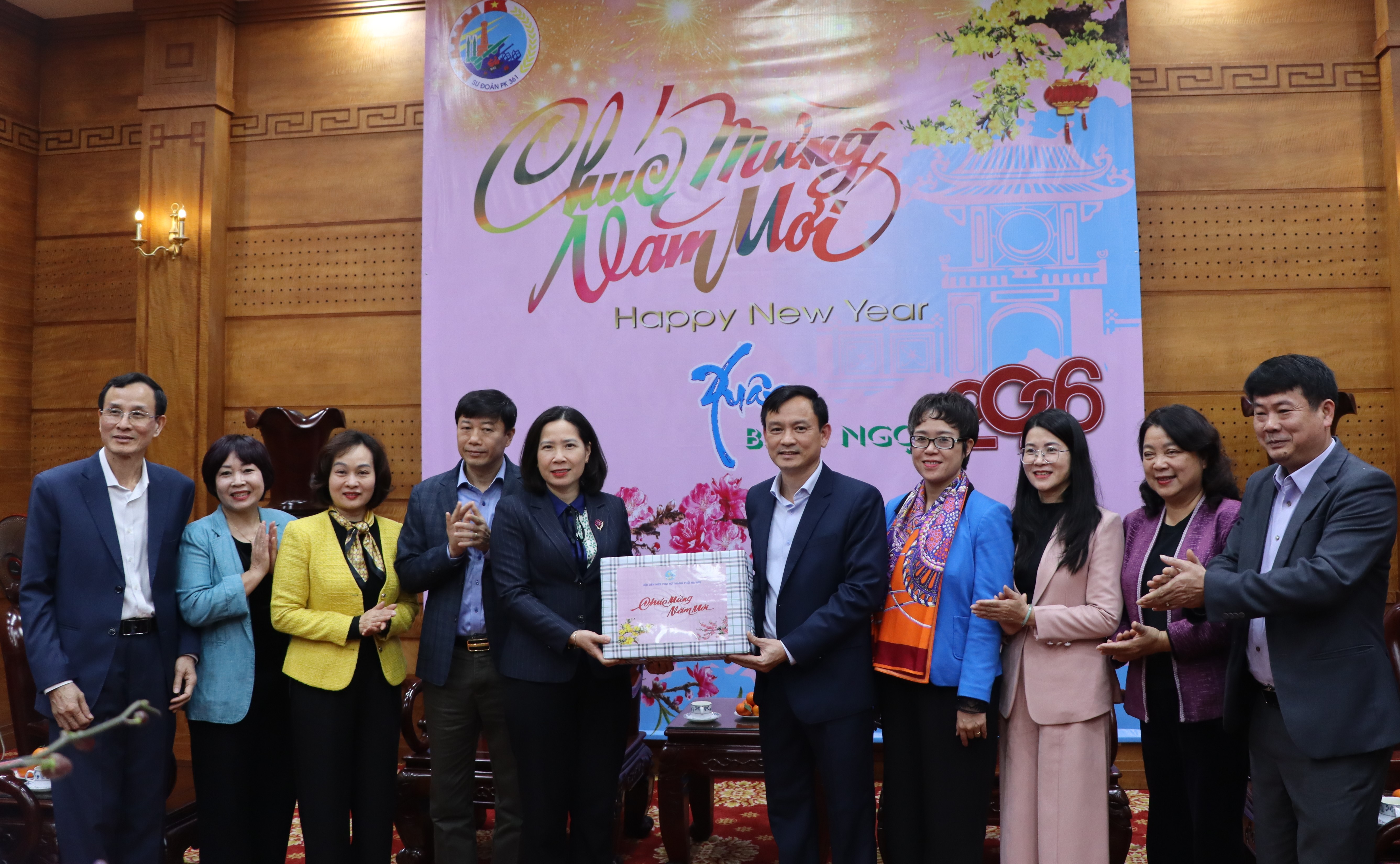 Hội LHPN Hà Nội thăm, chúc Tết Sư đoàn Phòng không 361 và các đơn vị trực thuộc - ảnh 1