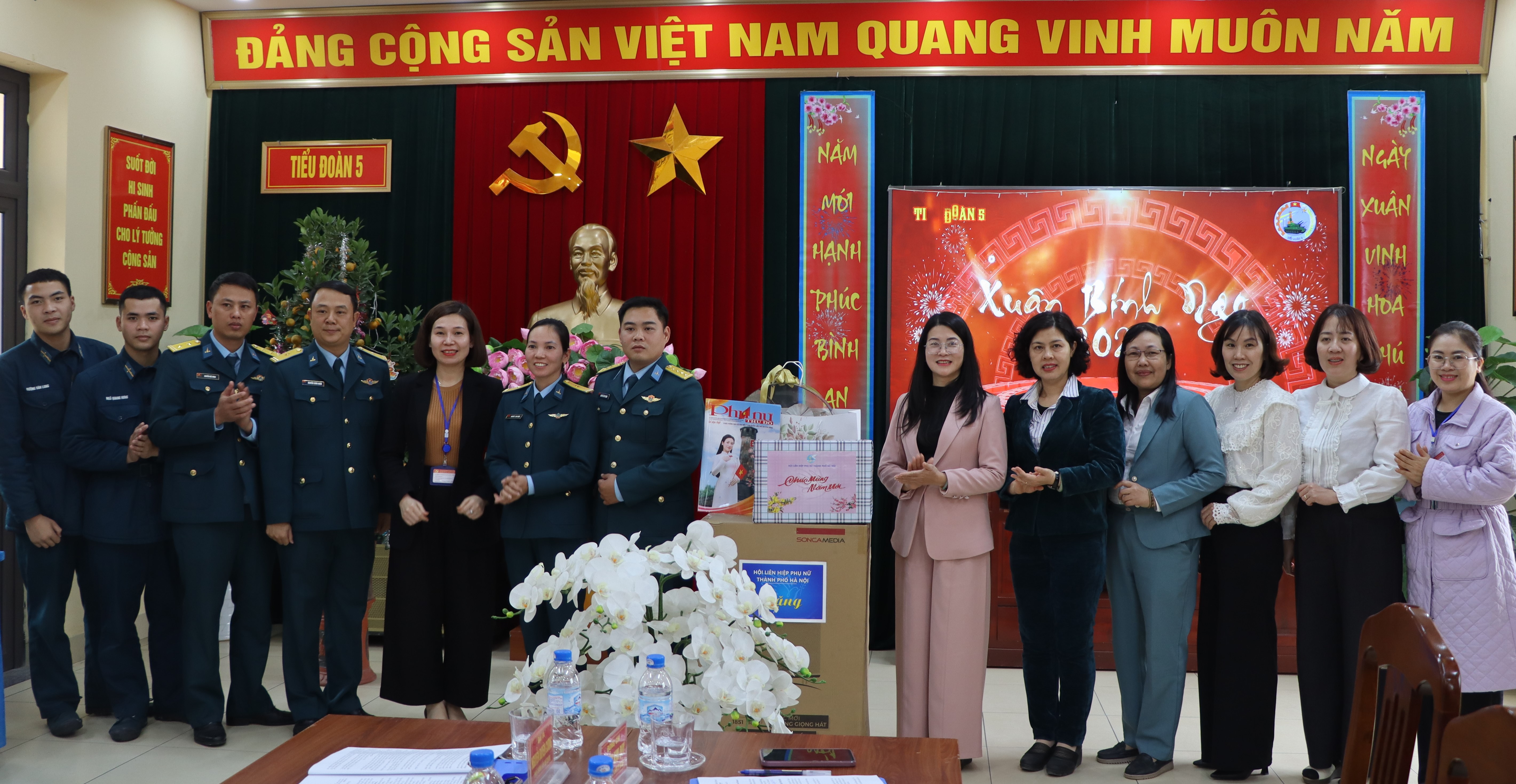Hội LHPN Hà Nội thăm, chúc Tết Sư đoàn Phòng không 361 và các đơn vị trực thuộc - ảnh 21