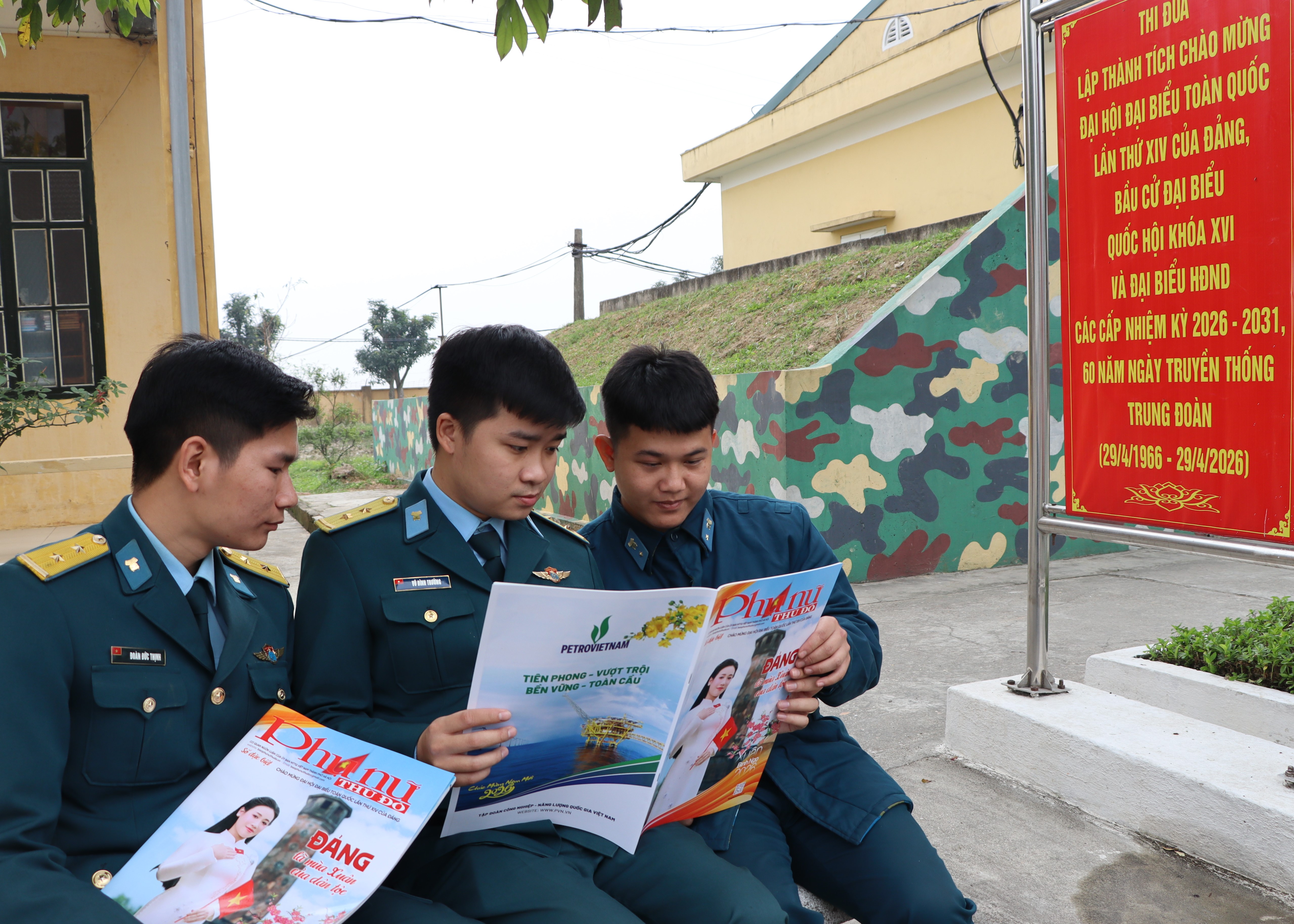 Hội LHPN Hà Nội thăm, chúc Tết Sư đoàn Phòng không 361 và các đơn vị trực thuộc - ảnh 37