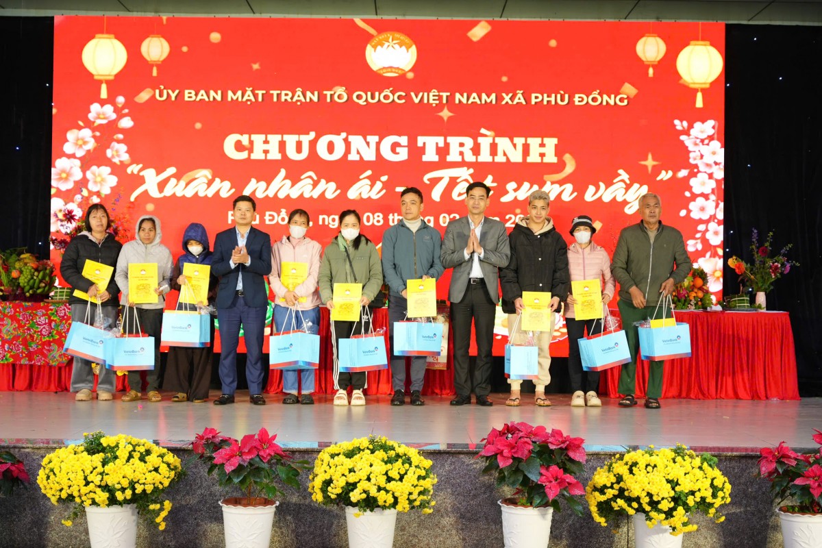 Xã Phù Đổng ấm áp chương trình “Xuân nhân ái - Tết sum vầy” năm 2026 - ảnh 5