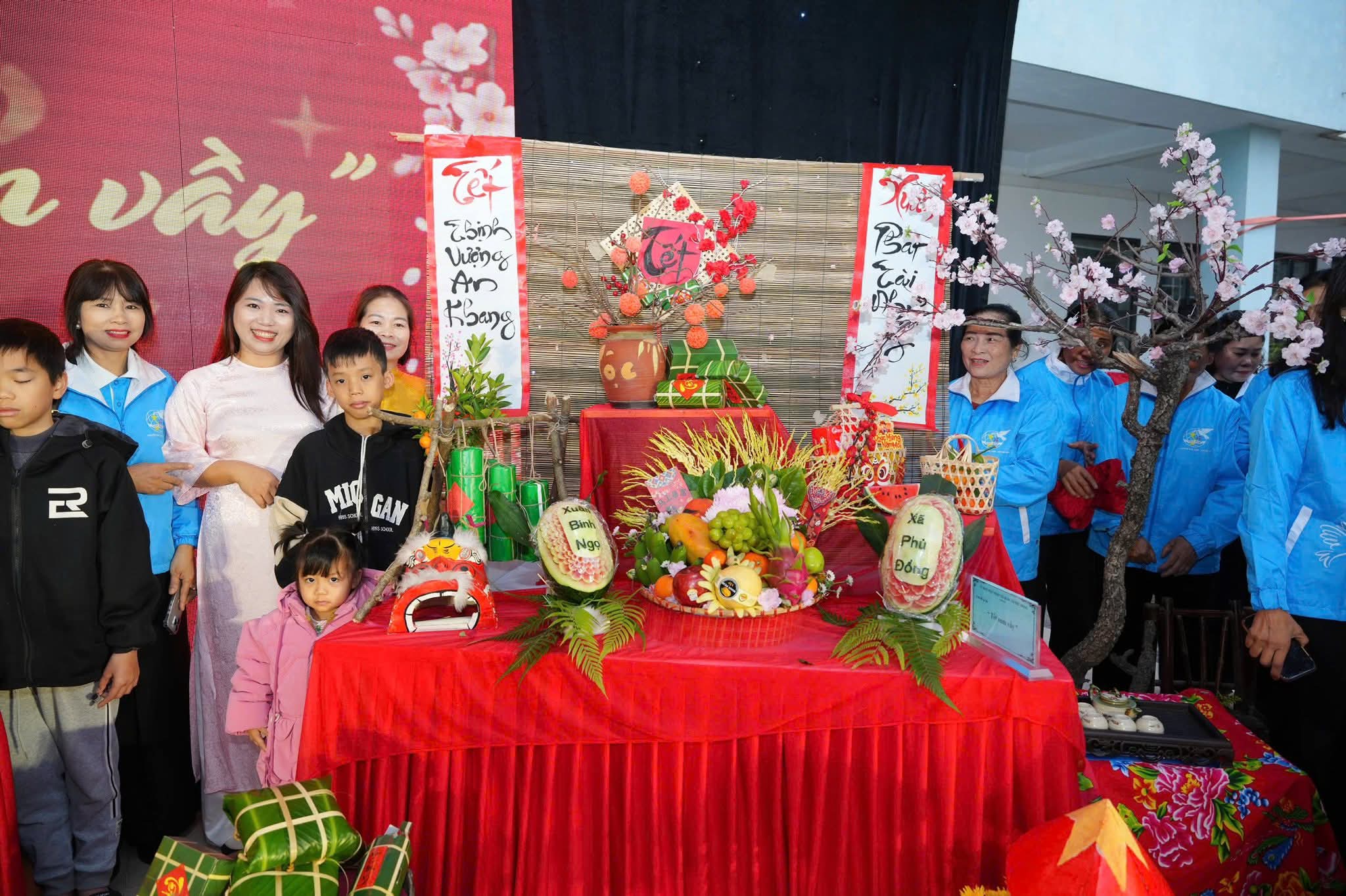 Hội LHPN xã Phù Đổng tổ chức chương trình “Xuân nhân ái - Tết sẻ chia”  - ảnh 7