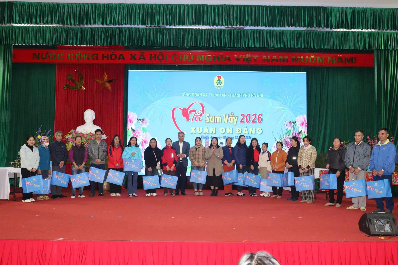 Xã Thuận An tổ chức chương trình “Tết sum vầy - Xuân ơn Đảng”  - ảnh 1