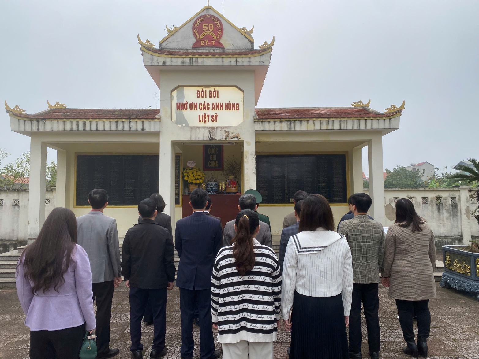 Xã Thuận An: Viếng Nghĩa trang Liệt sĩ nhân dịp tết Nguyên đán Bính Ngọ  - ảnh 3