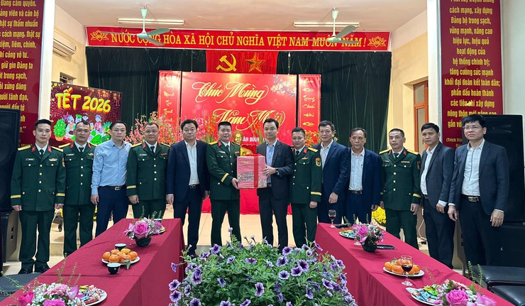 Các đơn vị trực Tết Nguyên đán Bính Ngọ 2026 gác lại niềm vui riêng để hoàn thành nhiệm vụ chung - ảnh 4