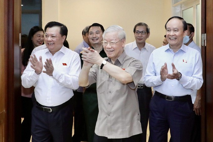 Hướng tới cán bộ “không thể tham nhũng” và “không muốn tham nhũng“ - ảnh 1