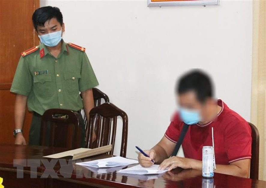 Tung tin giả lên mạng xã hội gây thiệt hại sẽ bị xử lý hình sự - ảnh 1