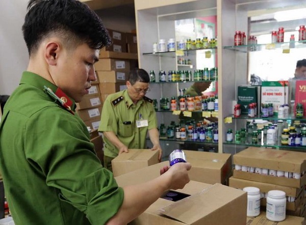 Tiền mất, tật mang vì… thực phẩm chức năng - ảnh 1