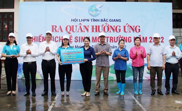 Phát huy vai trò của phụ nữ trong bảo vệ môi trường - ảnh 1