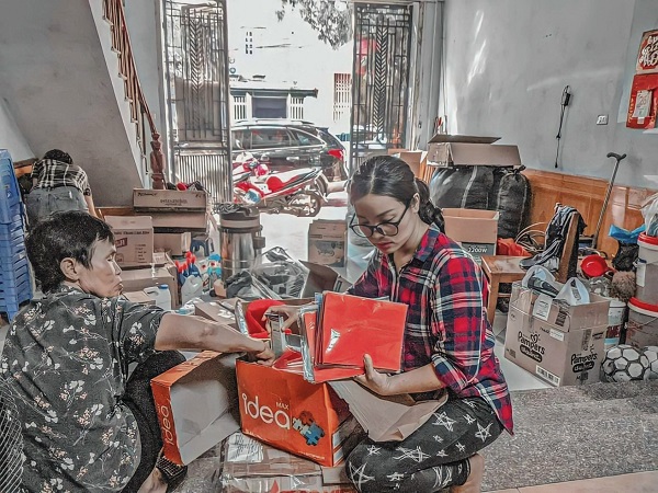 Mẹ chồng, nàng dâu xích lại gần nhau trong biến cố - ảnh 1