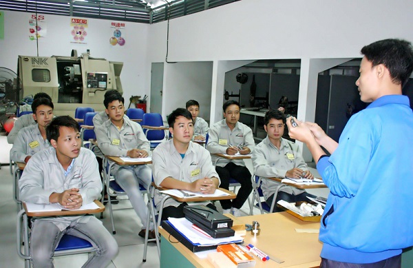 Cảnh giác bẫy “việc nhẹ, lương cao” khi xuất khẩu lao động sang châu Phi - ảnh 1
