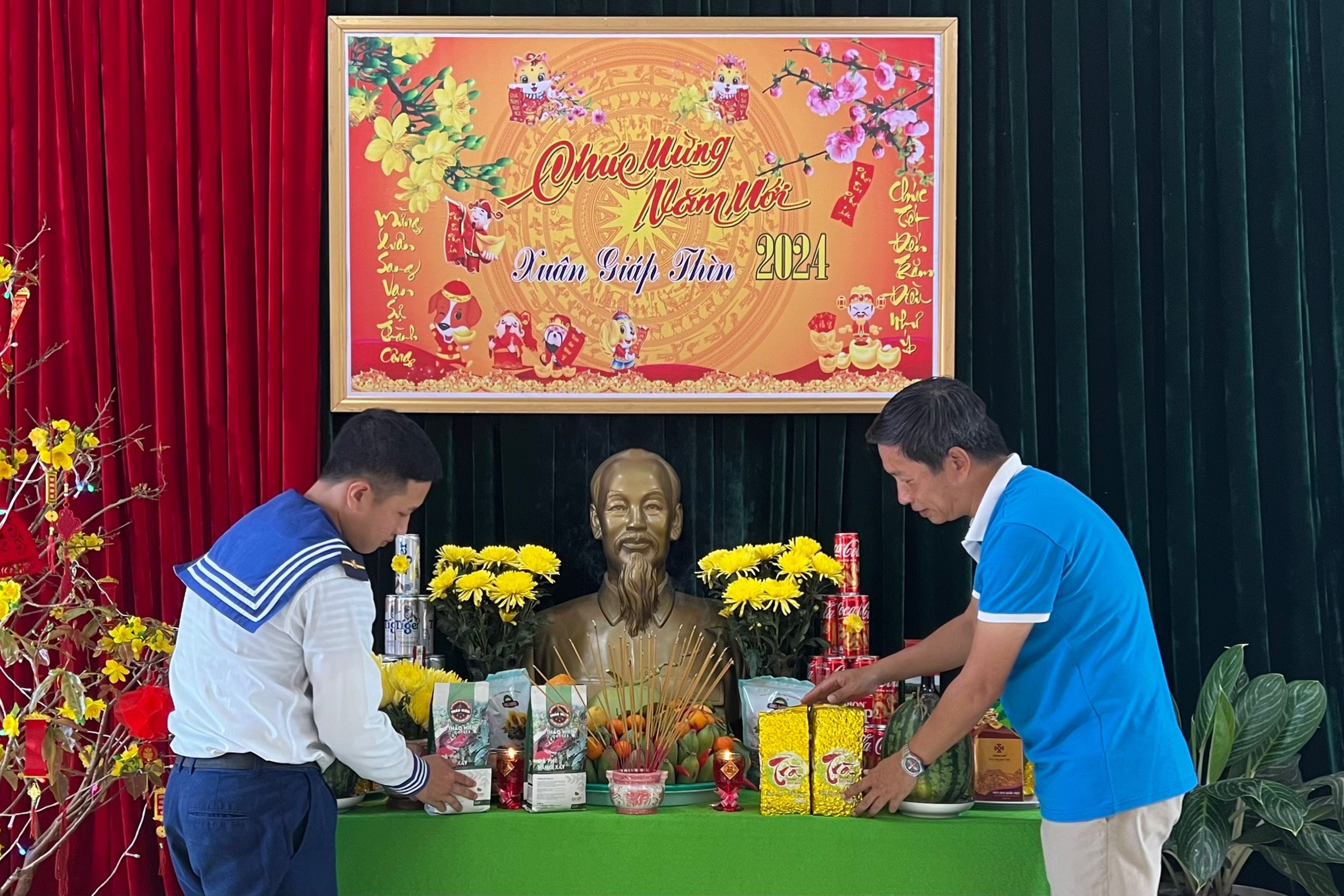 Mang mùa xuân đến với cán bộ, chiến sĩ hải quân - ảnh 5