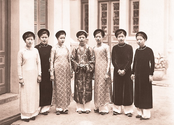 Con gái hàng phố - ảnh 1