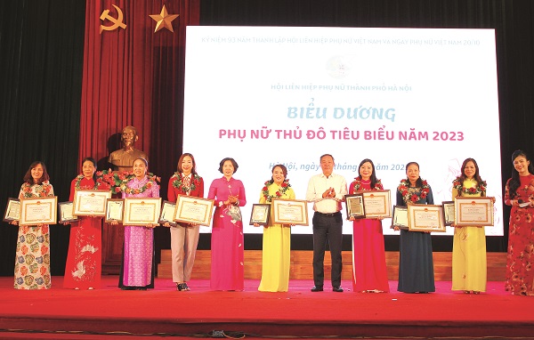 Con gái hàng phố - ảnh 3