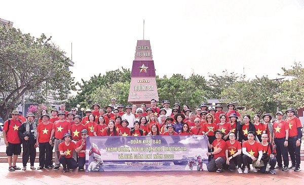 Đảng, Nhà nước luôn quan tâm chăm lo cộng đồng người Việt Nam ở nước ngoài - ảnh 2