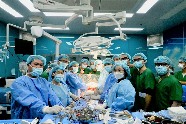 Hồi sinh hàng ngàn sự sống nhờ kỹ thuật ghép tạng - ảnh 1