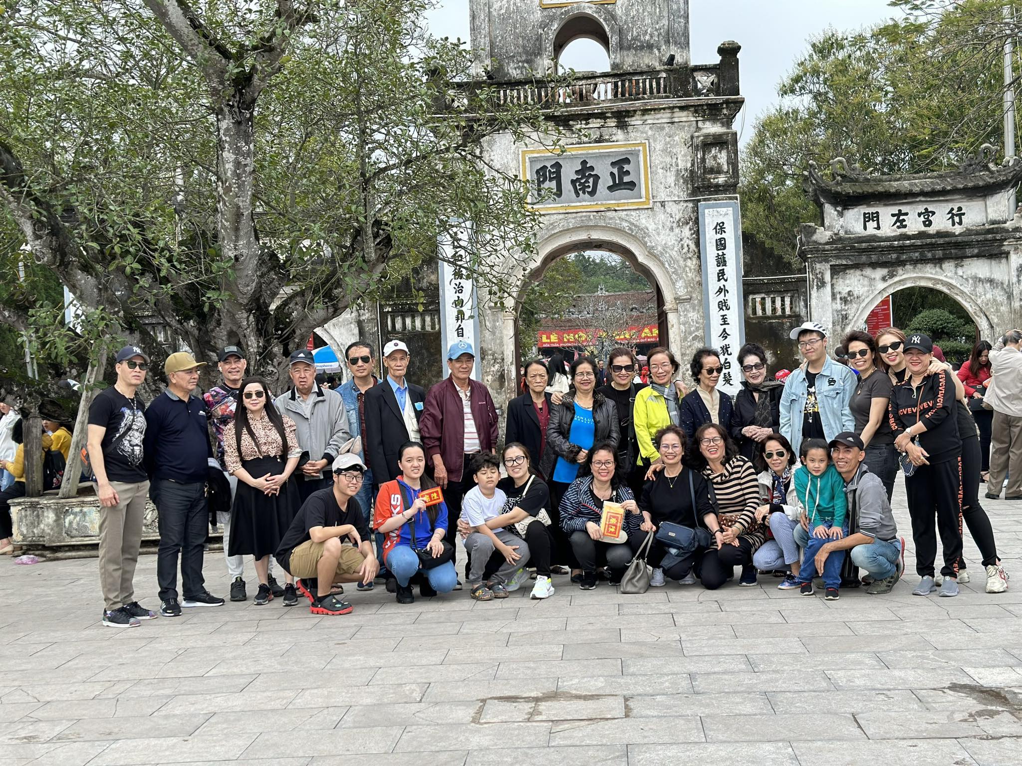Lưu giữ truyền thống đại gia đình bằng những bức ảnh quý - ảnh 4