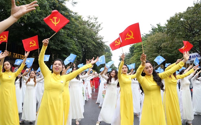 Phát huy truyền thống “Ba đảm đang” trong xây dựng người phụ nữ Thủ đô thời đại mới (*) - ảnh 2