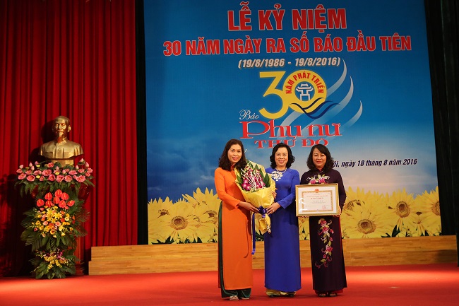 Báo Phụ nữ Thủ đô trong dòng chảy 100 năm Báo chí cách mạng - ảnh 2