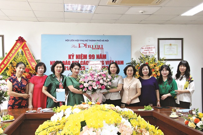 Báo chí đồng hành cùng phong trào phụ nữ trong kỷ nguyên mới - ảnh 1