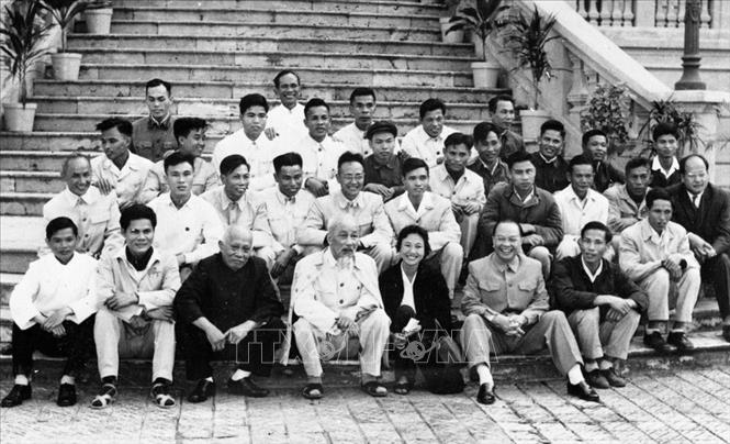 Chủ tịch Hồ Chí Minh: Người sáng lập, nhà báo vĩ đại của báo chí cách mạng Việt Nam - ảnh 2