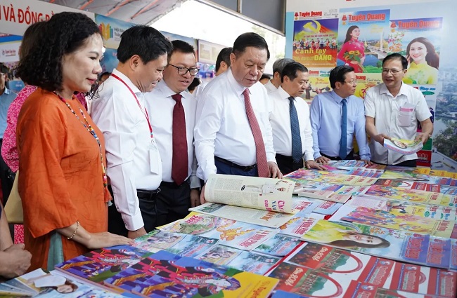 Báo chí - “Lá chắn thép” bảo vệ nền tảng tư tưởng của Đảng - ảnh 2