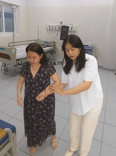 Bài học yêu thương sau cú ngã của mẹ - ảnh 1
