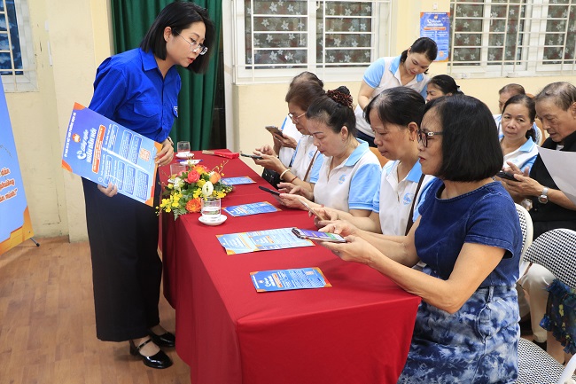 Mặt trận chủ động lắng nghe, lấy người dân làm trung tâm - ảnh 1