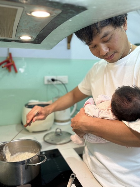 Hạnh phúc là bằng lòng với những gì đang có - ảnh 1