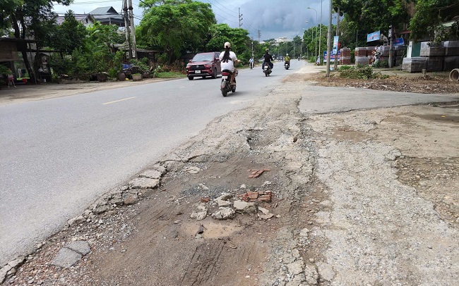 Quốc lộ 21A, tỉnh lộ 418 xuống cấp gây mất an toàn giao thông - ảnh 1