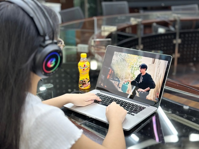 Rapper Đen và Number 1: Cú bắt tay cực cháy, truyền lửa “đam mê” cho người trẻ Việt  - ảnh 2