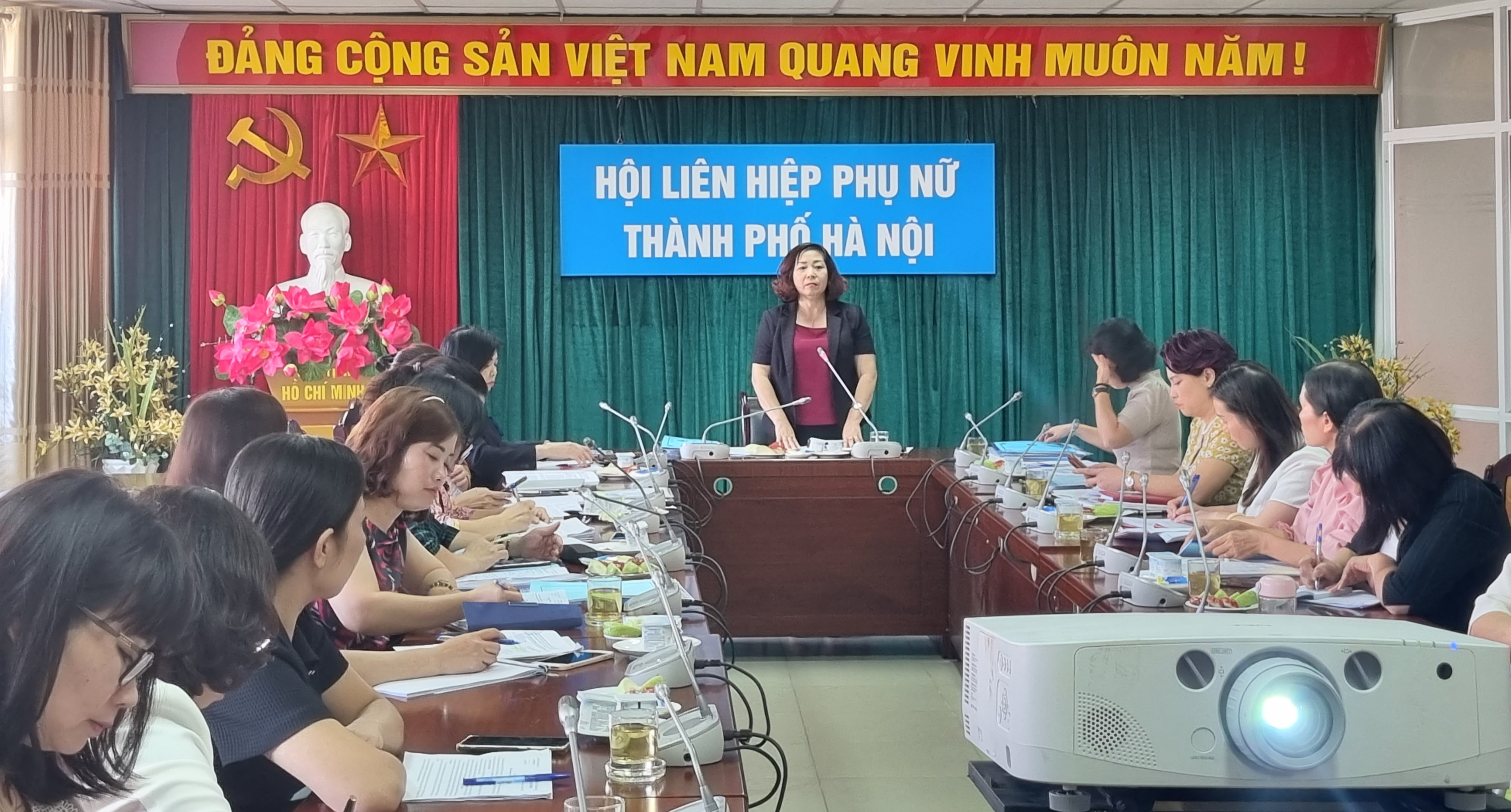 Hội LHPN Hà Nội kiểm tra thi đua các quận, huyện thuộc cụm số 2 và cụm số 4 - ảnh 2