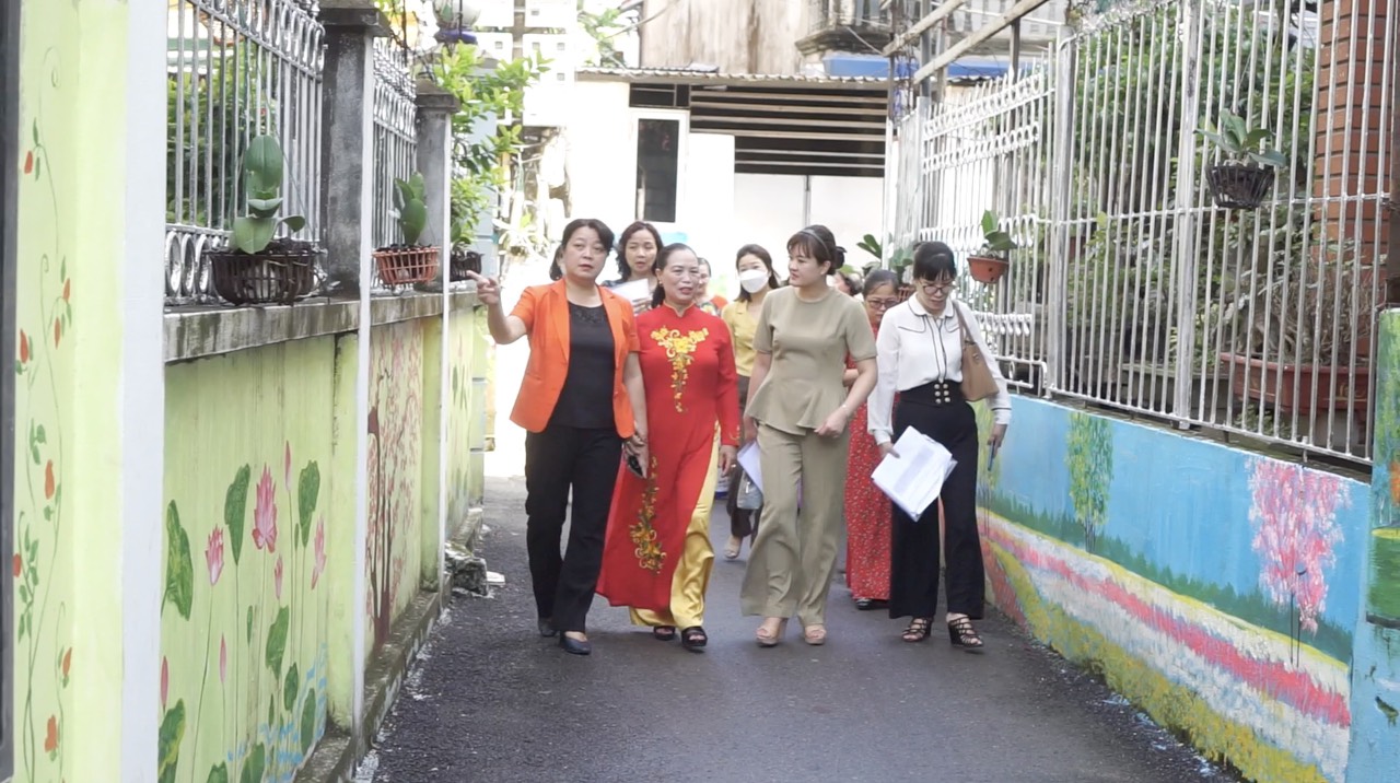 Nhiều hoạt động thiết thực bảo vệ môi trường và xây dựng nếp sống văn minh đô thị - ảnh 2