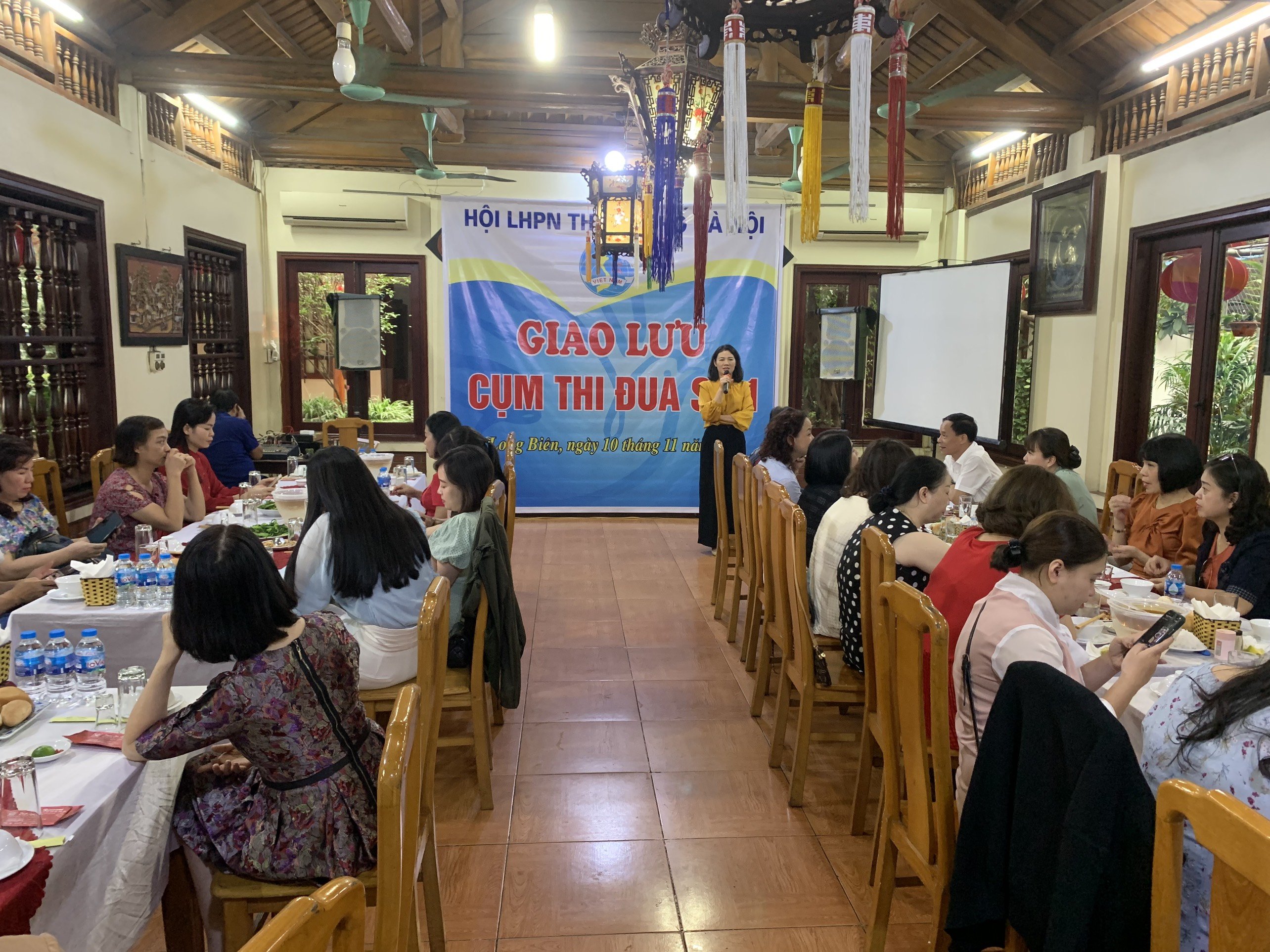 Nhiều hoạt động thiết thực bảo vệ môi trường và xây dựng nếp sống văn minh đô thị - ảnh 4