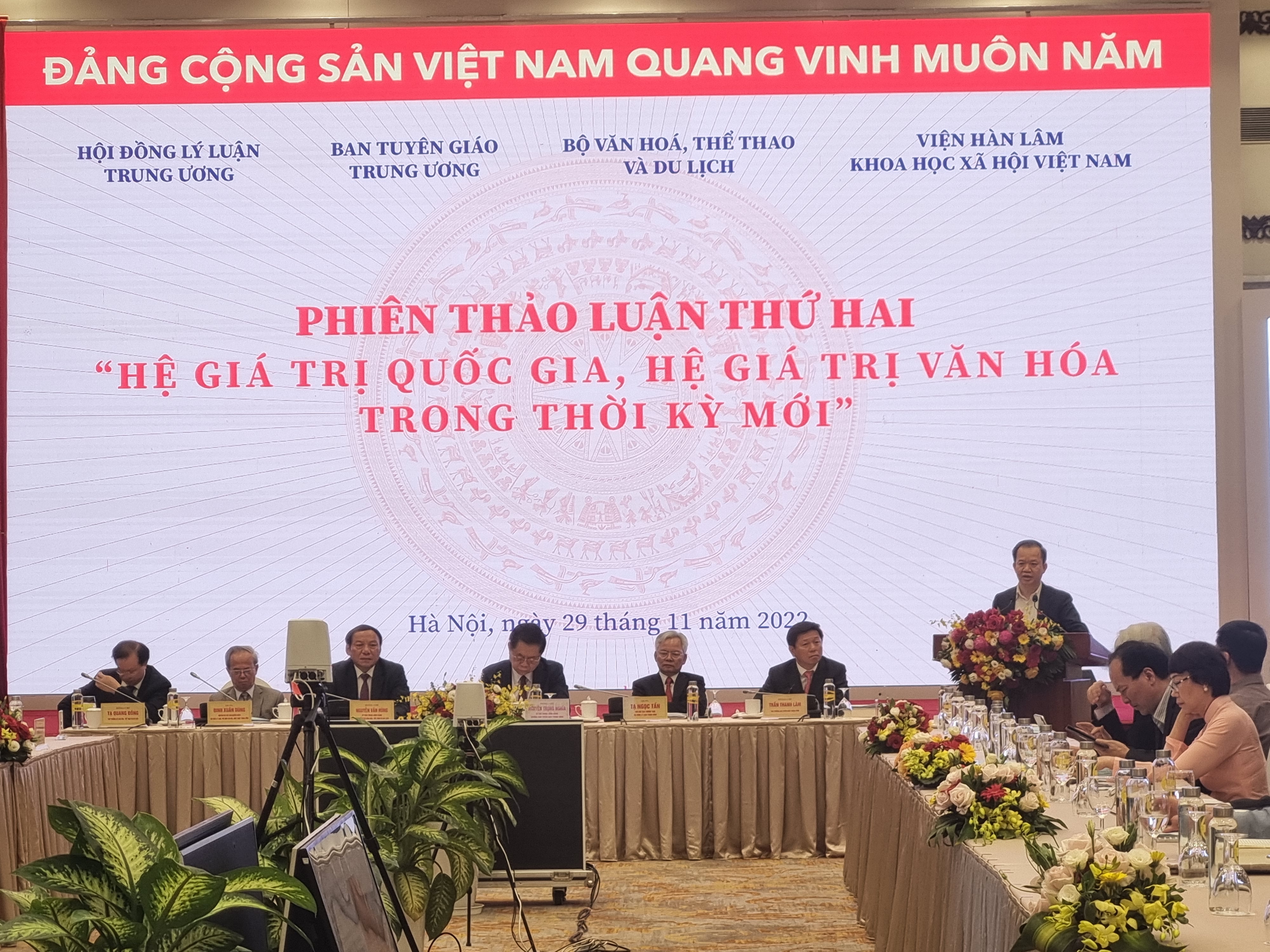 Hệ giá trị quốc gia, hệ giá trị văn hóa trong thời kỳ mới - ảnh 1