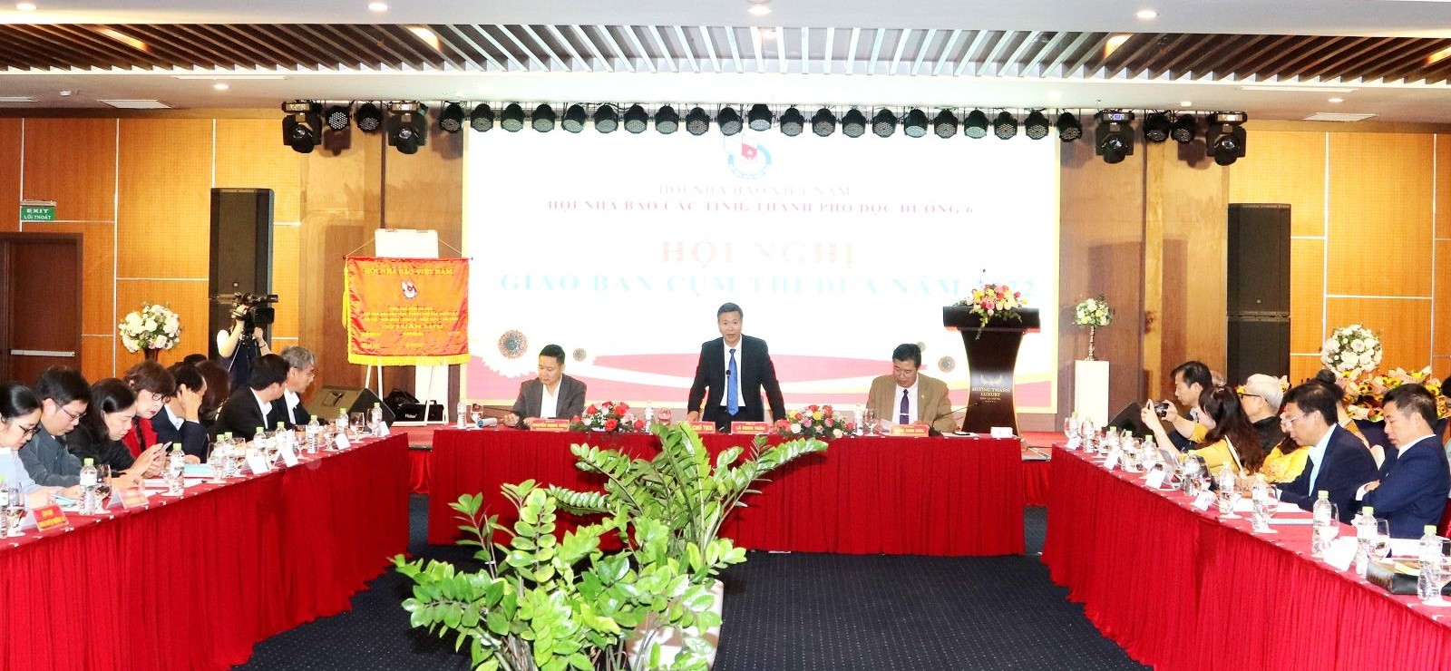 Báo Phụ nữ Thủ đô đạt giải Nhì Giải báo chí “Du lịch qua miền Tây Bắc” - ảnh 1