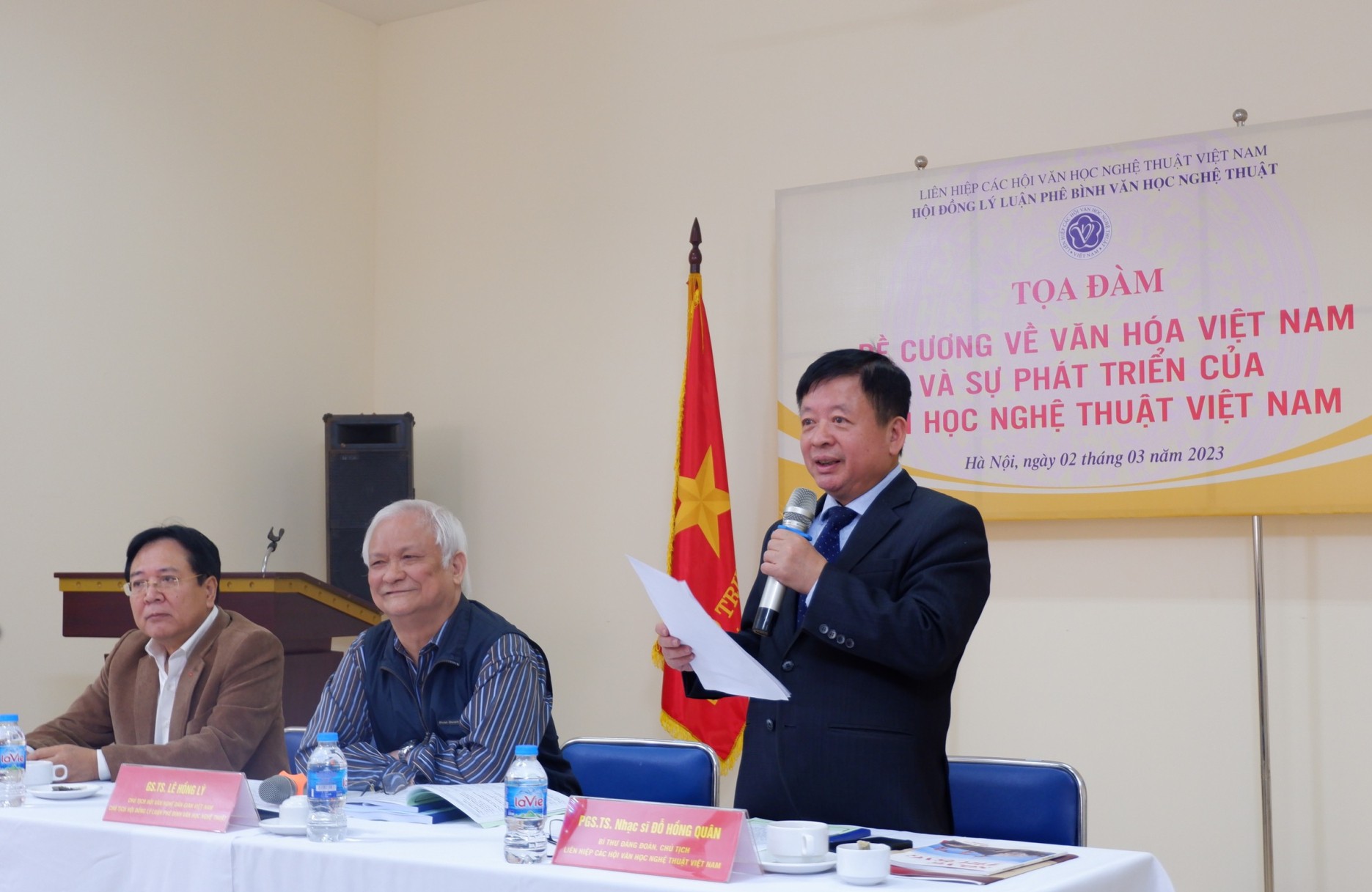 “Dân tộc hóa, đại chúng hóa và khoa học hóa” nền văn hóa - ảnh 1