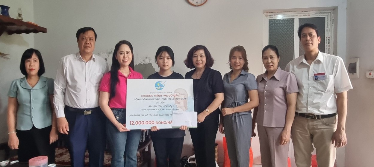 Ấm lòng trẻ mồ côi từ chương trình “Mẹ đỡ đầu” - ảnh 3