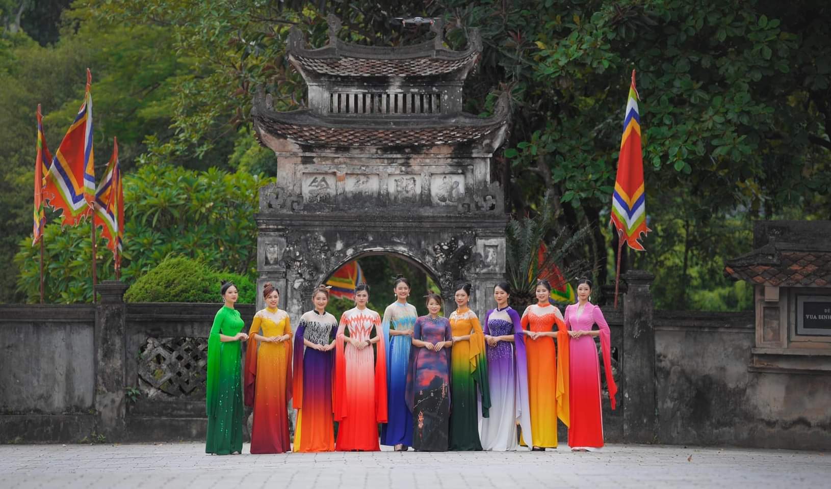 Thiết kế áo dài và làm thiện nguyện là niềm hạnh phúc - ảnh 6