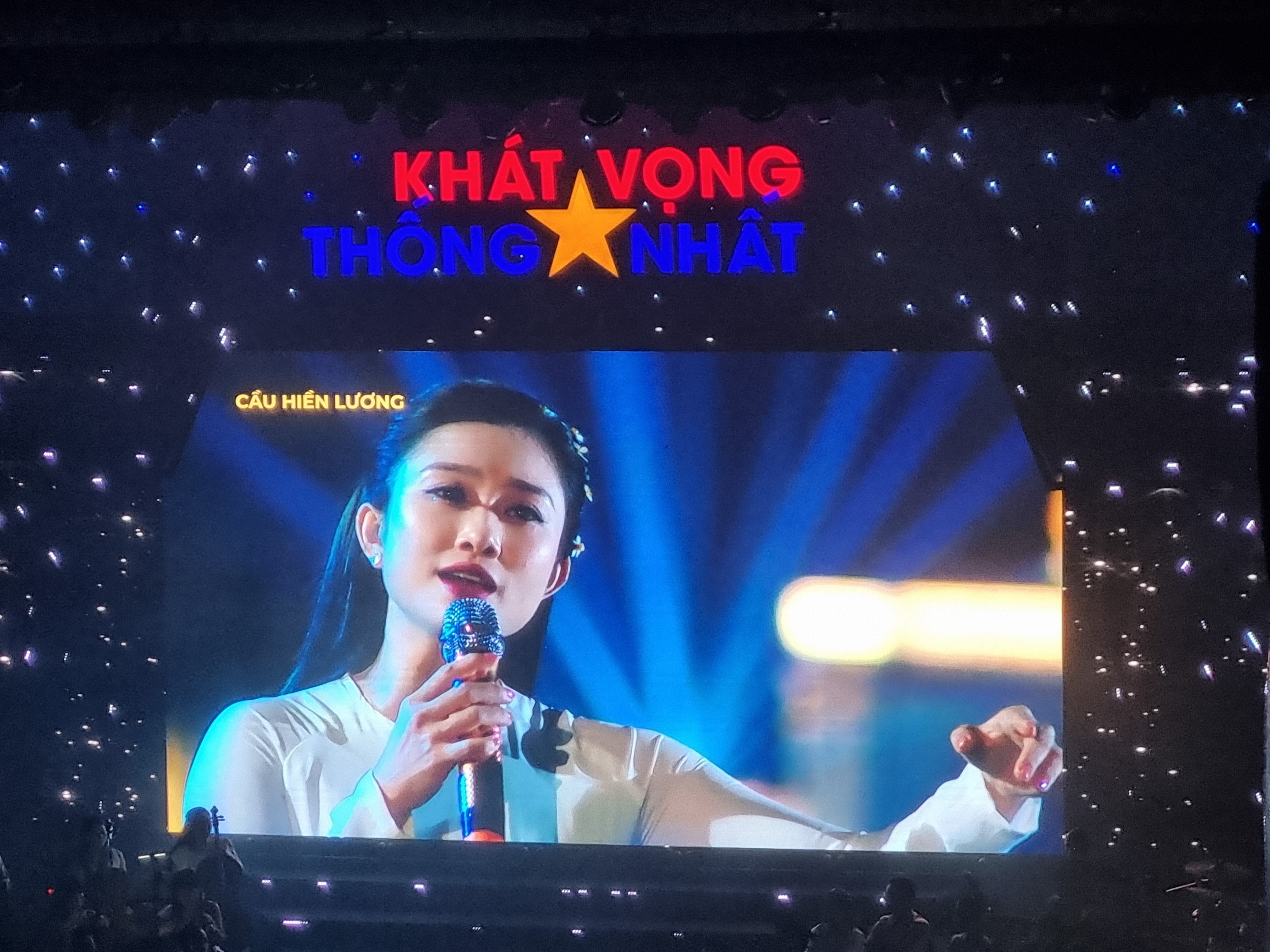 Chương trình nghệ thuật “Khát vọng thống nhất” - Thiêng liêng và xúc động - ảnh 4
