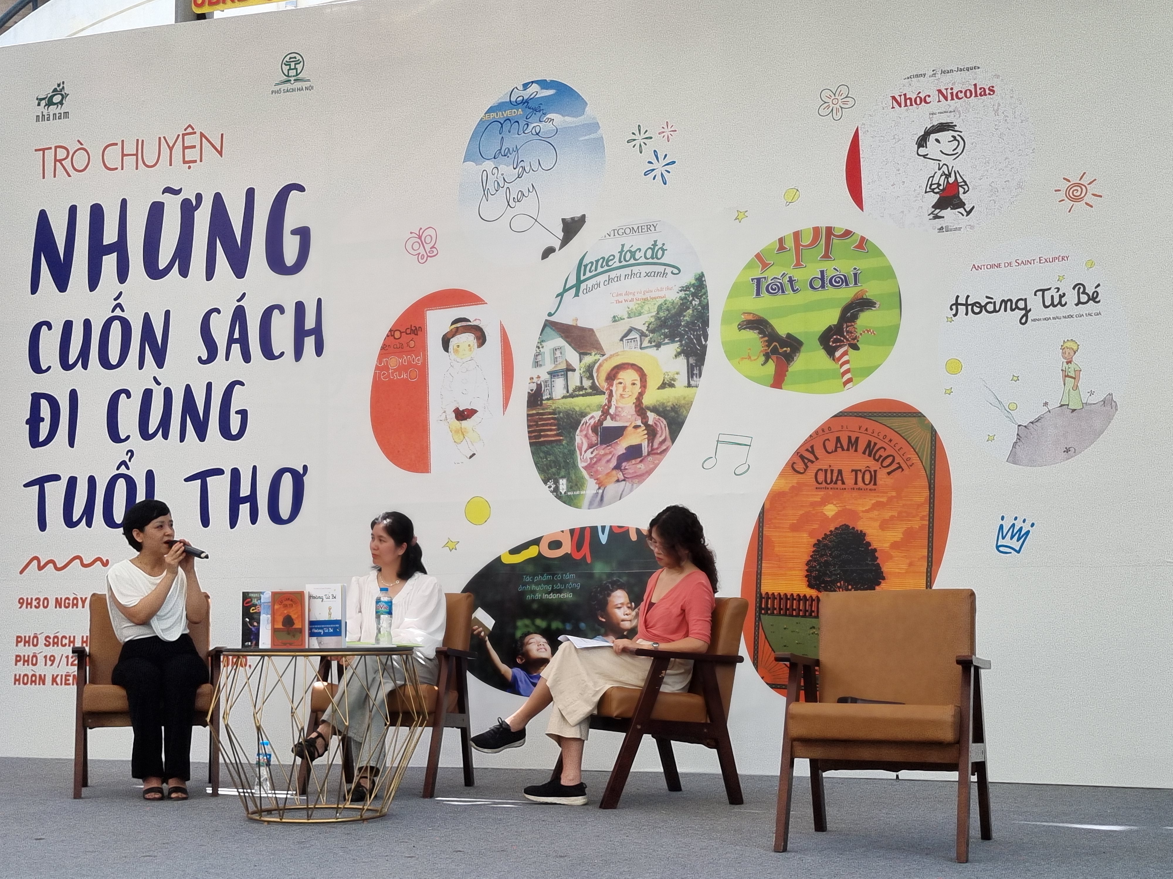 Trò chuyện “Những cuốn sách đi cùng tuổi thơ” - ảnh 1