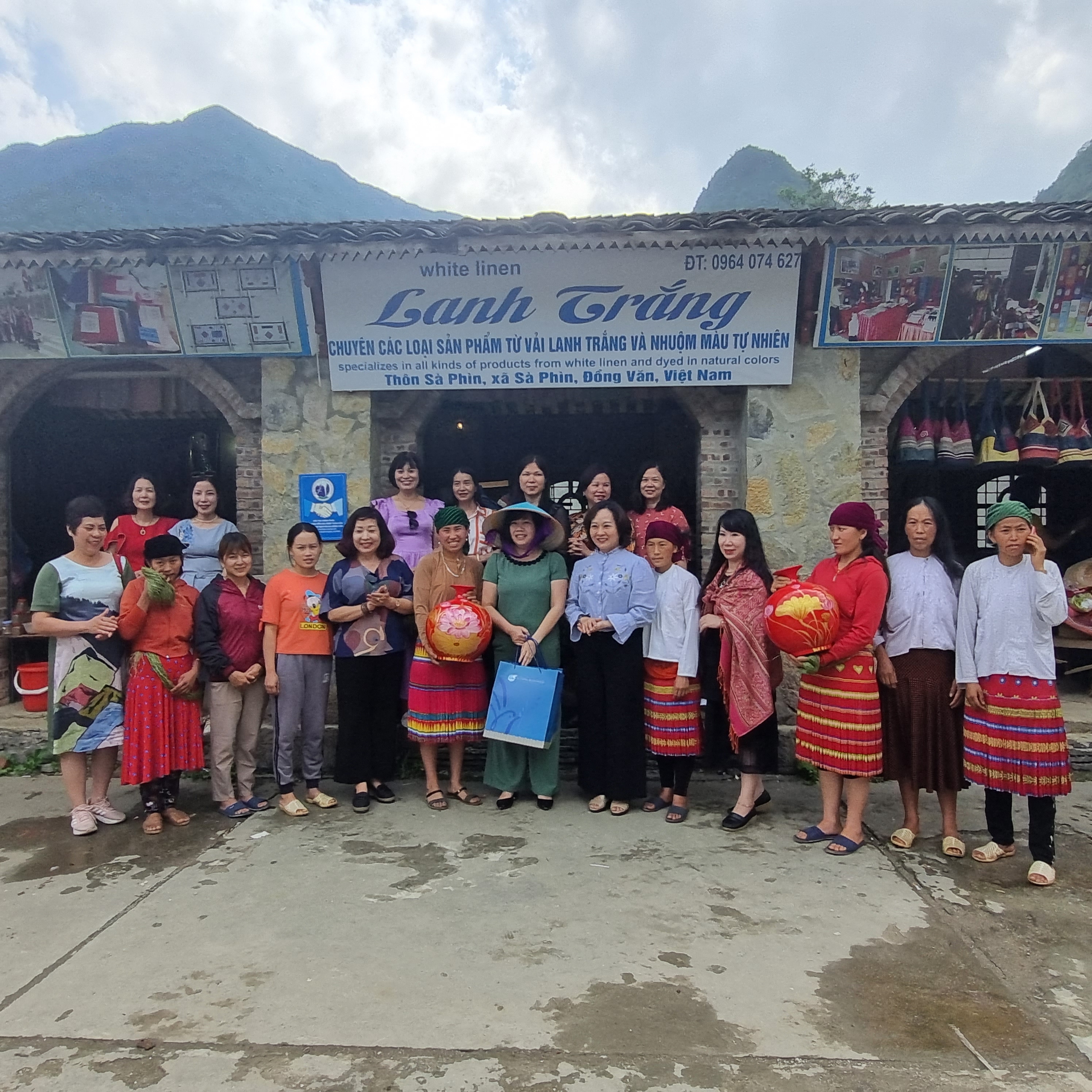 Hội LHPN Hà Nội: Thăm và trao đổi kinh nghiệm phát triển các mô hình kinh tế tập thể tại Hà Giang - ảnh 2
