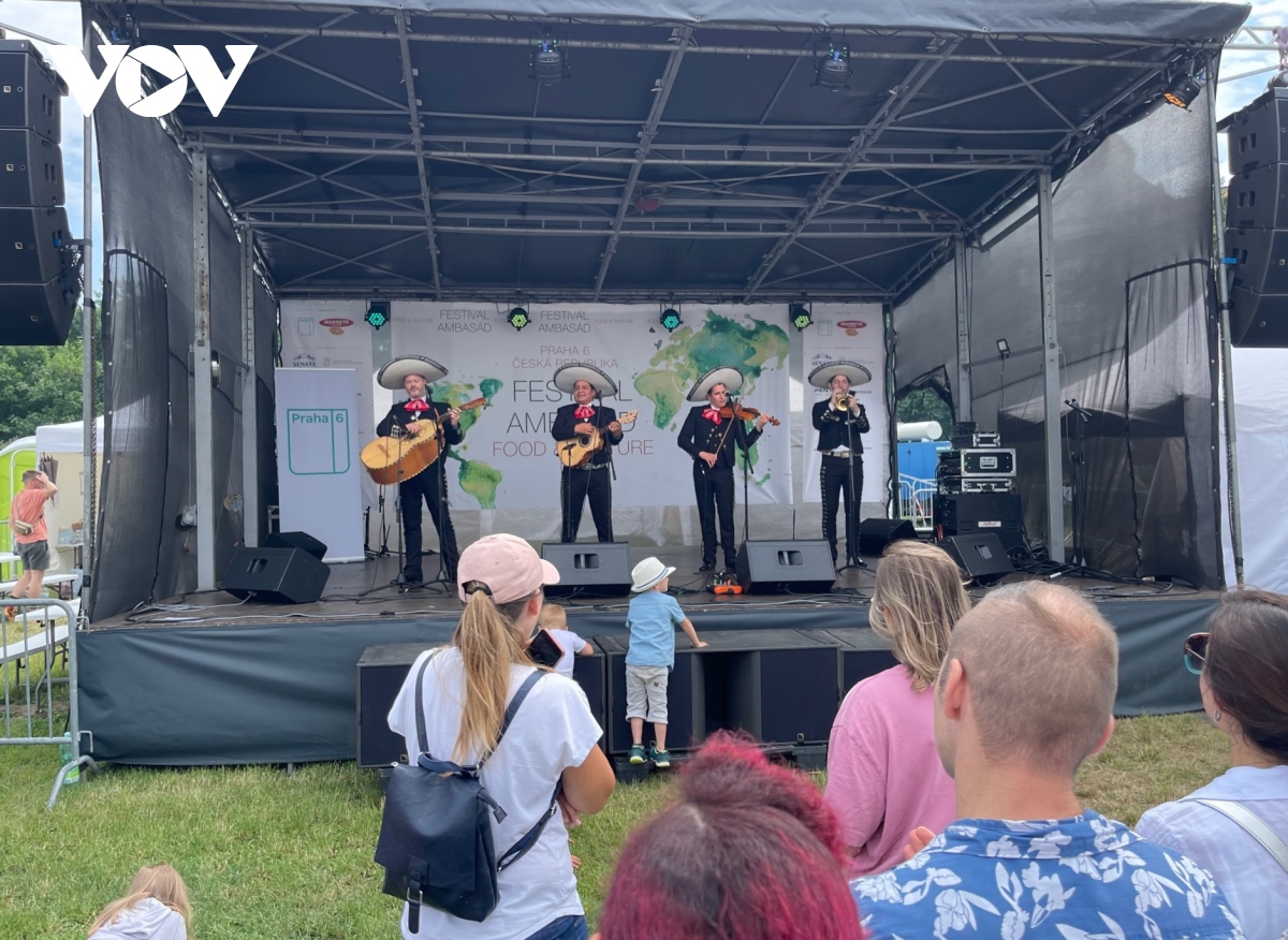 Quảng bá hình ảnh Việt Nam trong Lễ hội Văn hóa và Ẩm thực các Đại sứ quán 2023 - ảnh 1