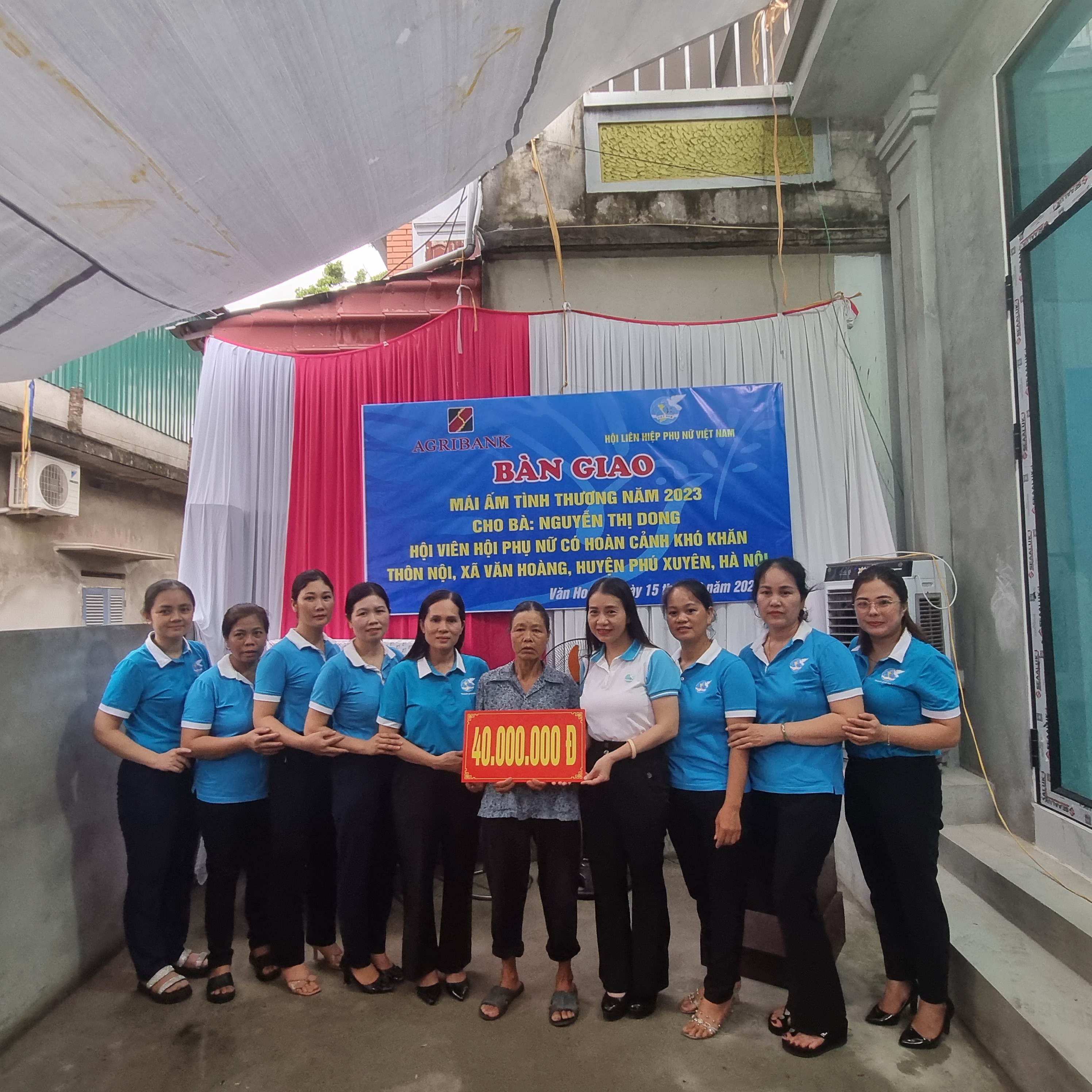 Hội LHPN Hà Nội: Bàn giao “Mái ấm tình thương” cho hội viên phụ nữ có hoàn cảnh khó khăn - ảnh 6